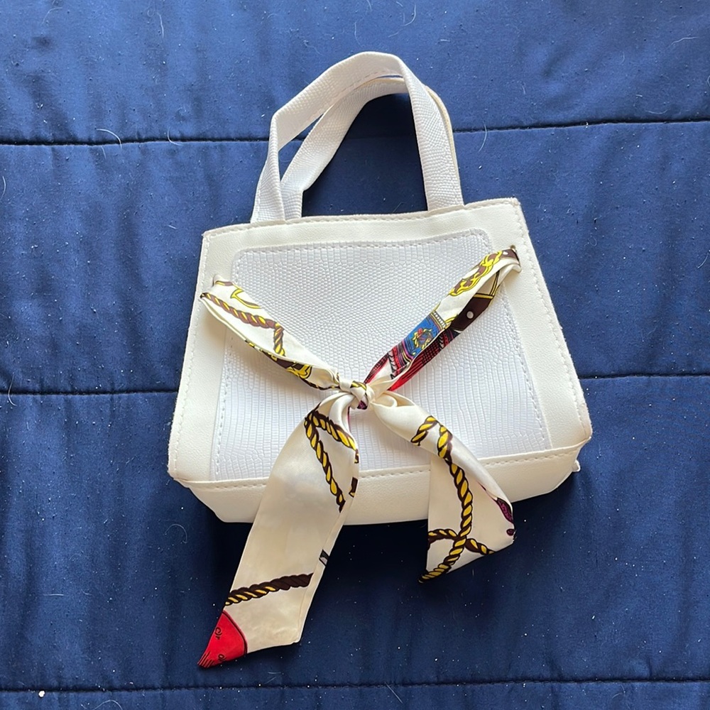 Small hand purse
